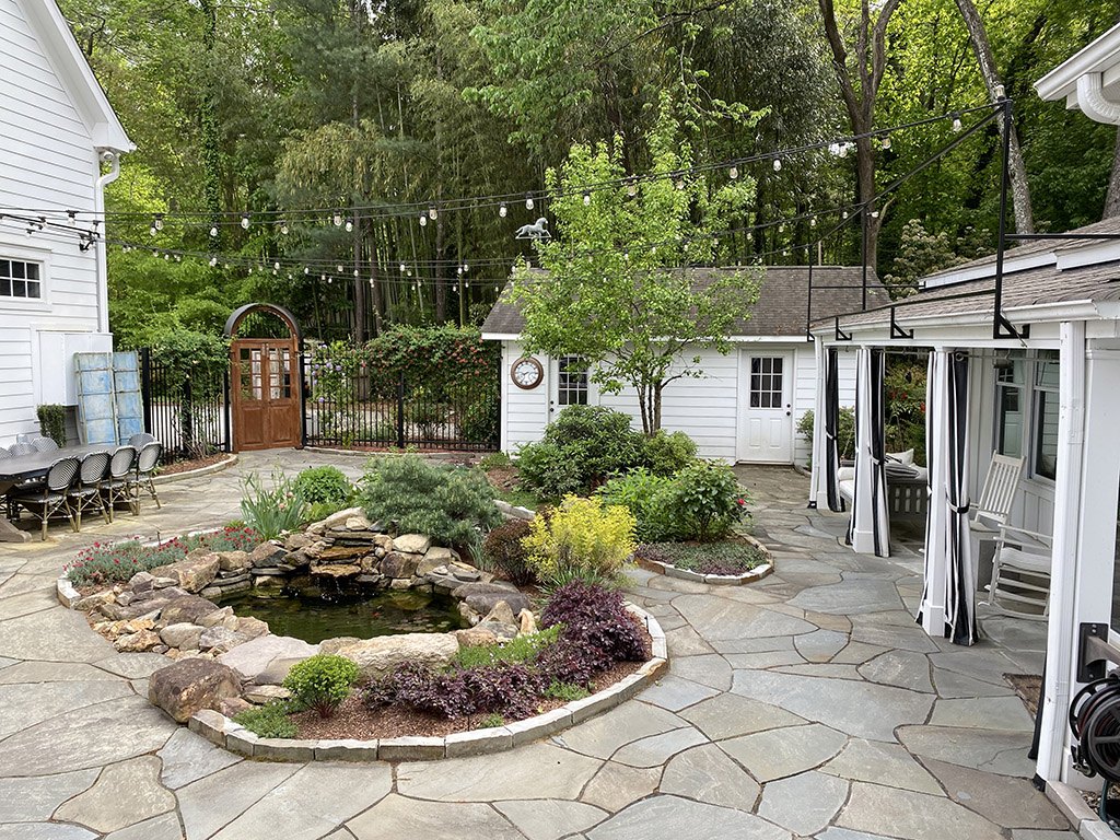 Flagstone Entertaining Courtyard | Sloan Polish Design